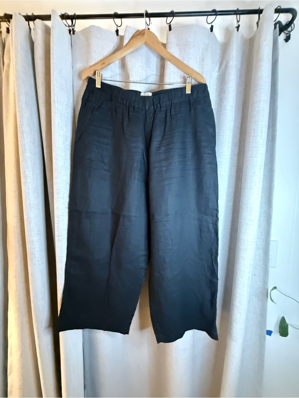 Cynthia Rowley 100% linen Black Wide Leg Pants